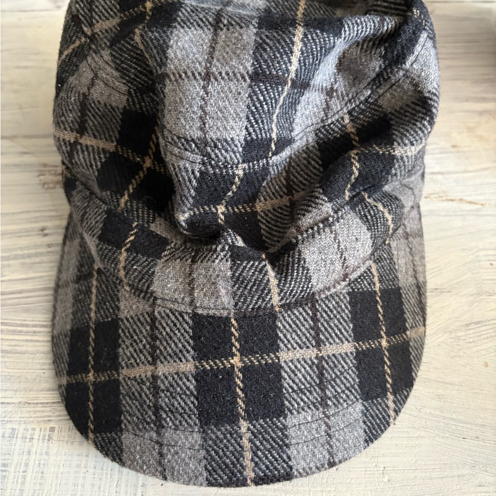 GAP Black Corduroy Cap